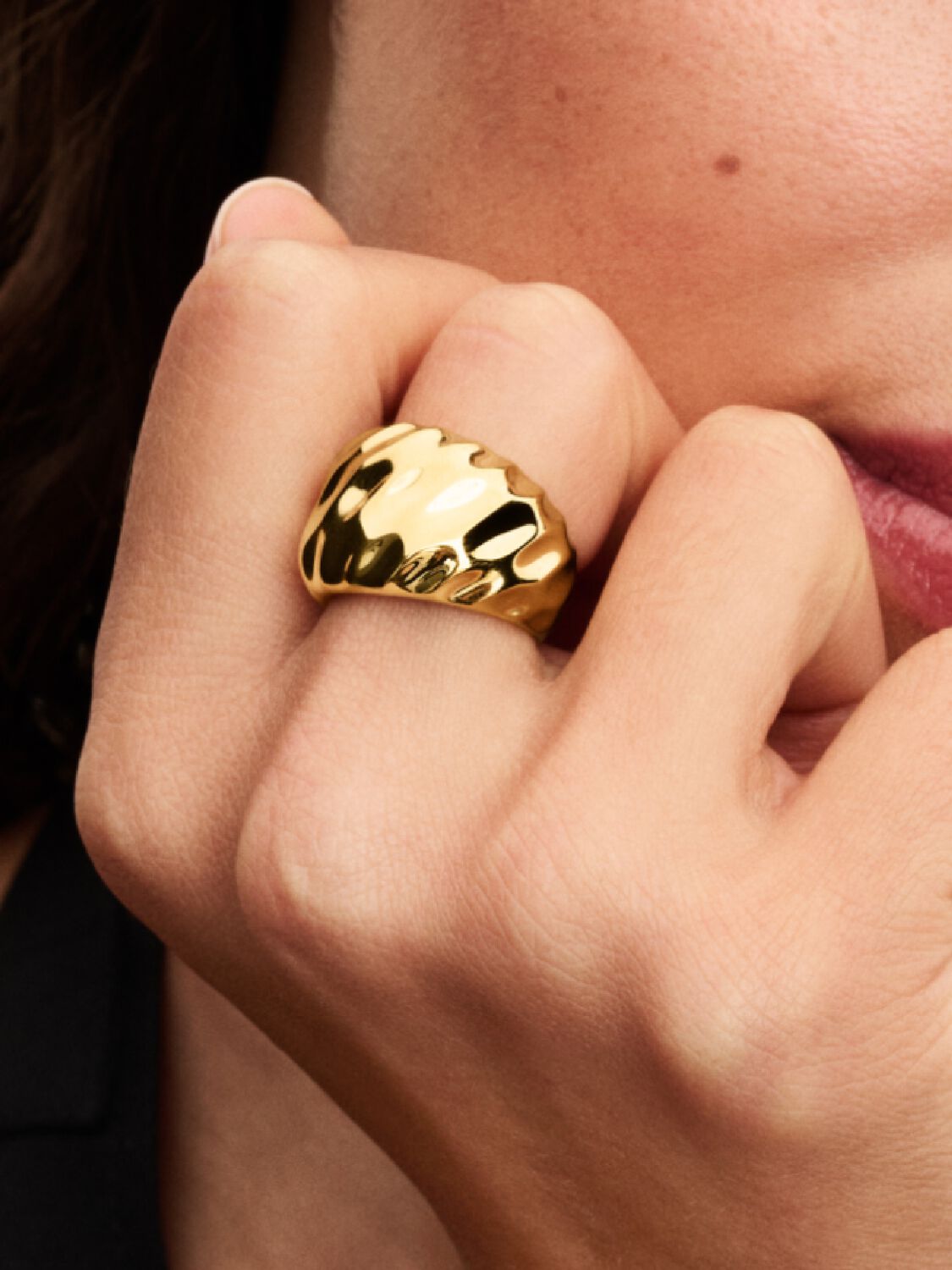 Rippled 14k plated Statement Ring 163884C00 /2025 D