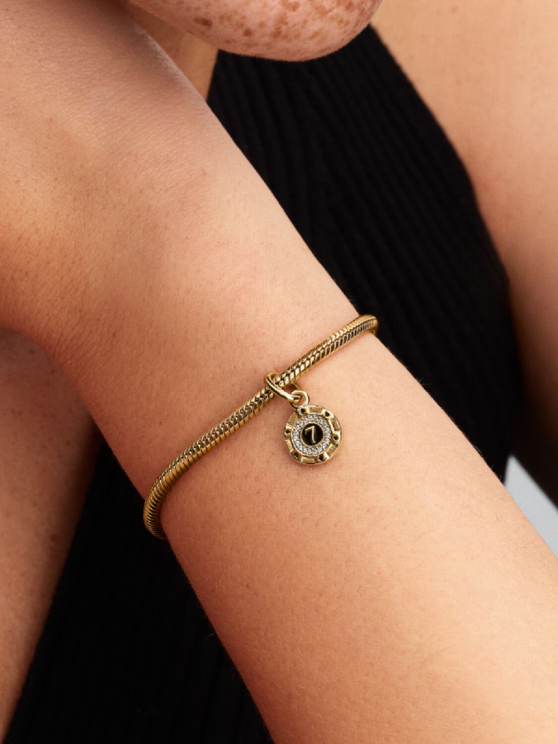 Lucky Chip Dangle Charm 14k gold plating 763920C01