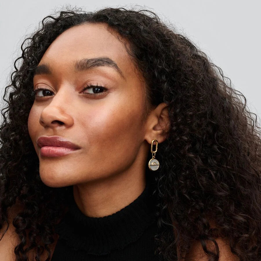 Openable Stud Earring 263856C00 /2025 D