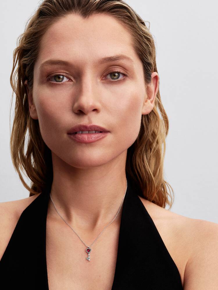 Elevated Heart Key Collier Necklace