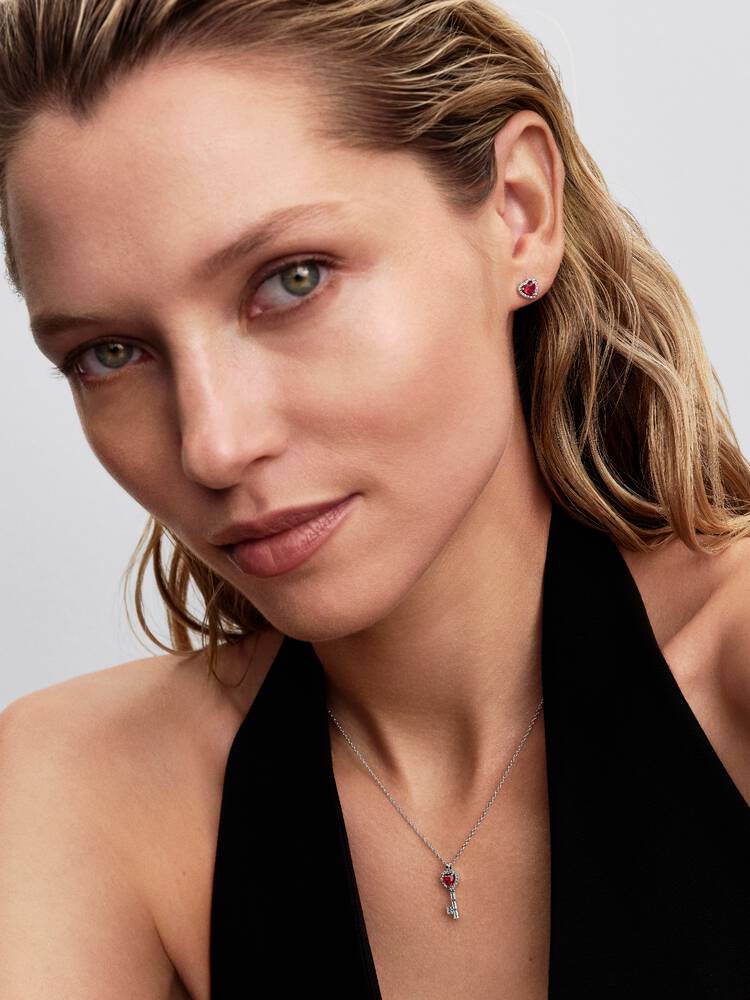 Elevated Heart Key Collier Necklace