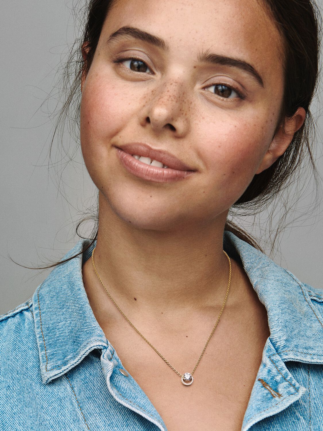 Sparkling Round Halo Pendant Collier Necklace