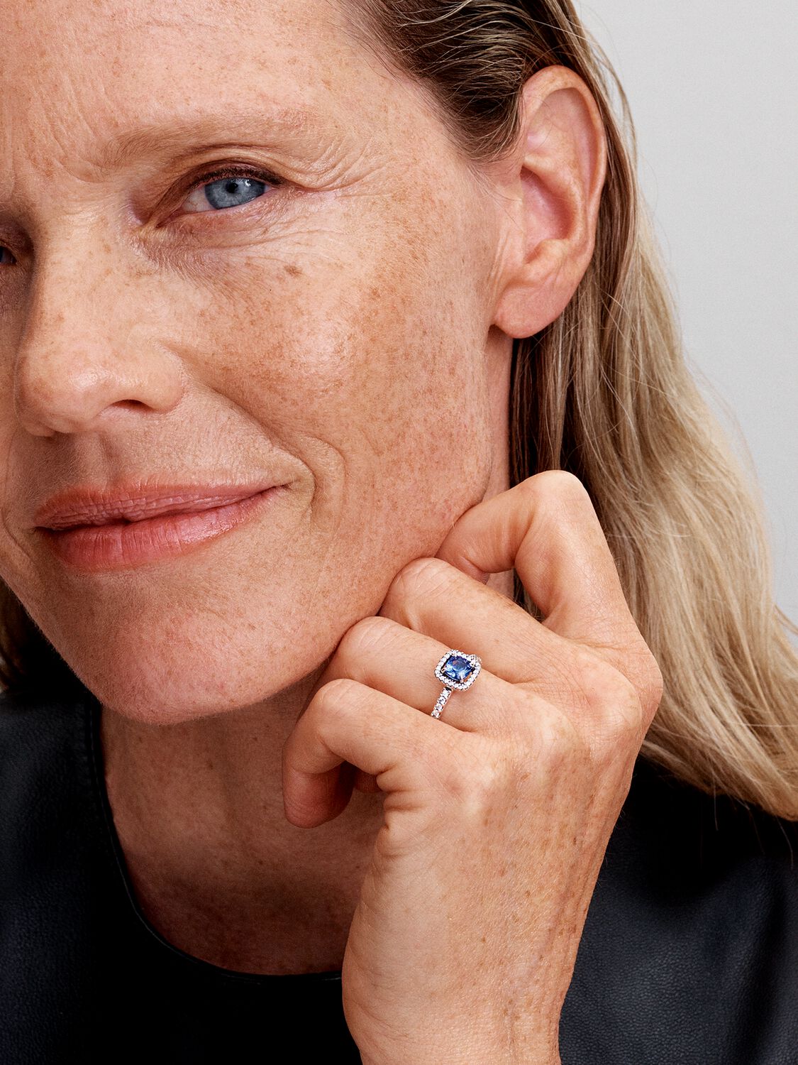 Sparkling Square Blue Halo Ring