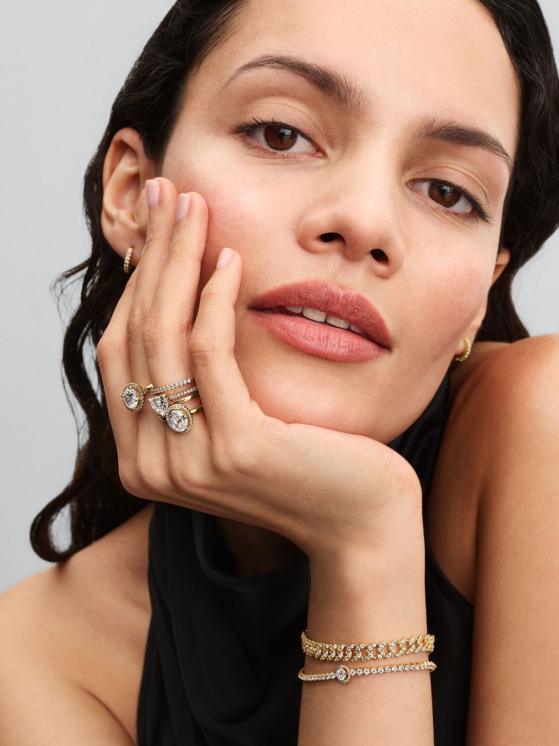 Oval Sparkling Halo Ring