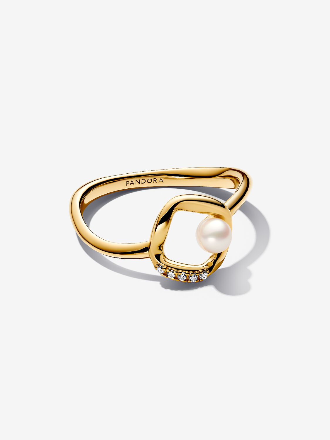 Organically Shaped Pavé Circle & Treated Freshwater Cultured Pearl Ring 163831C01/2025 D