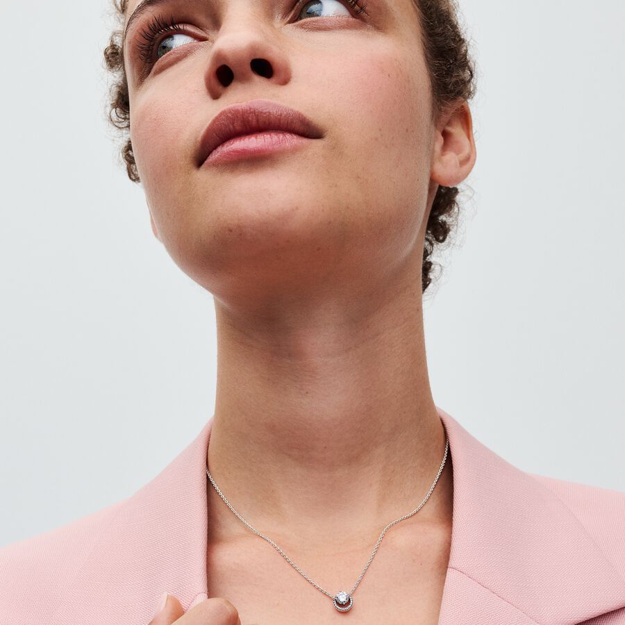 Sparkling Round Halo Pendant Collier Necklace