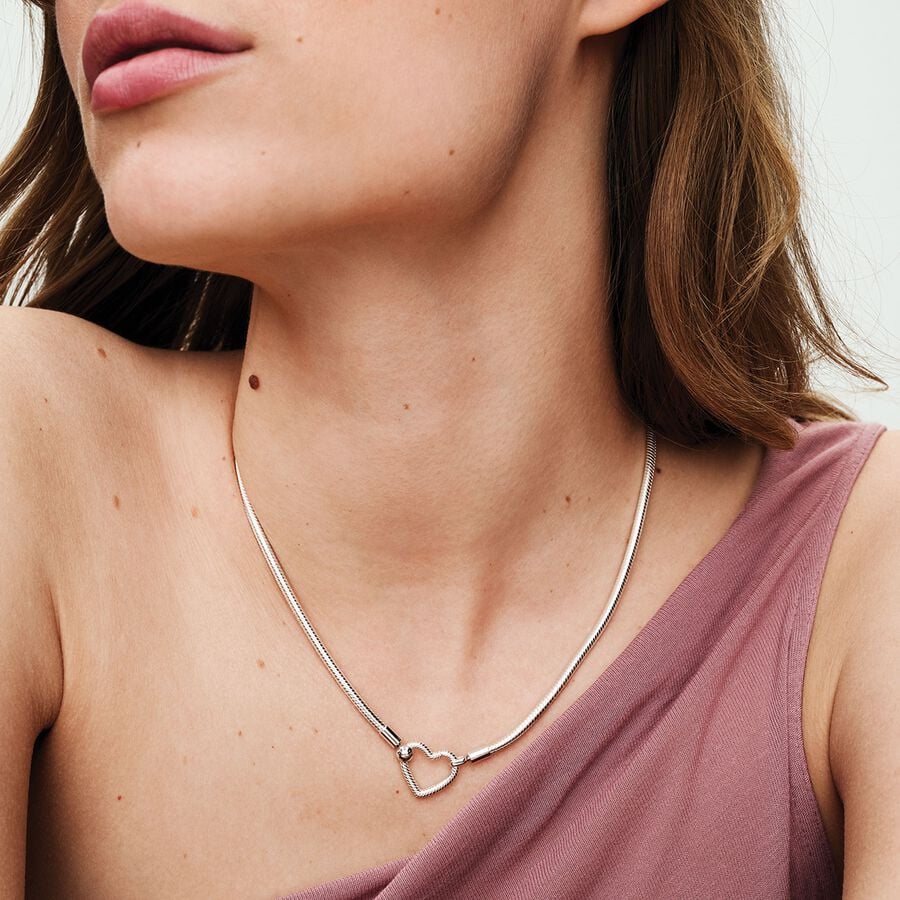 Heart Closure Snake Chain Necklace