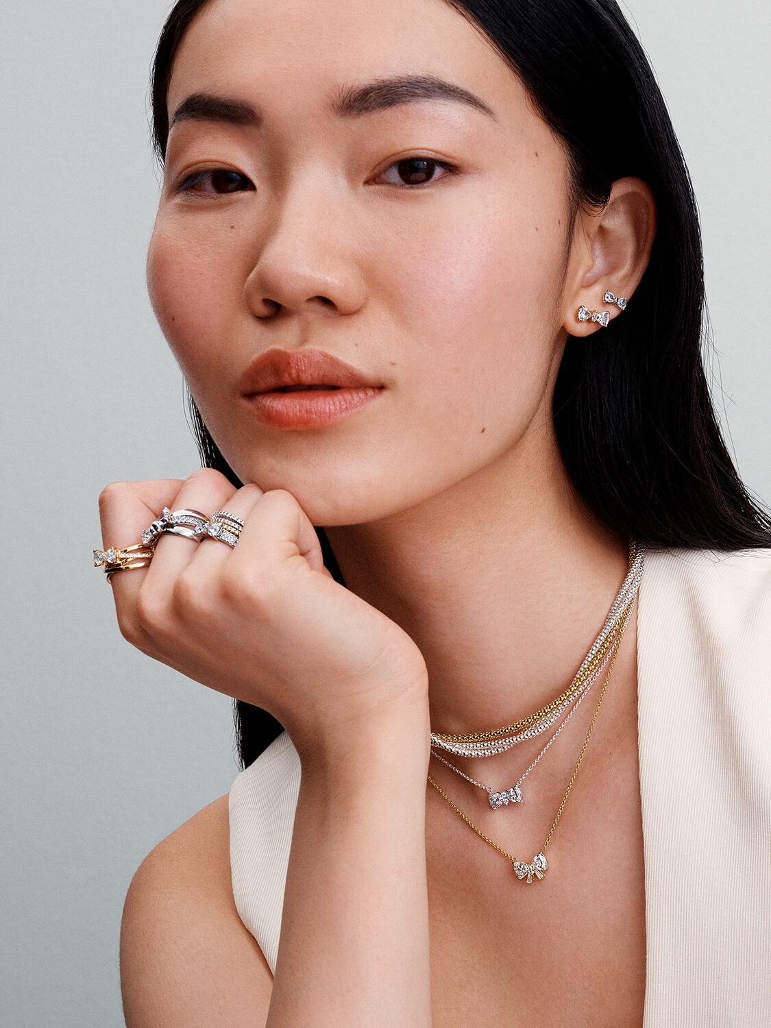 Sparkling Bow Necklace