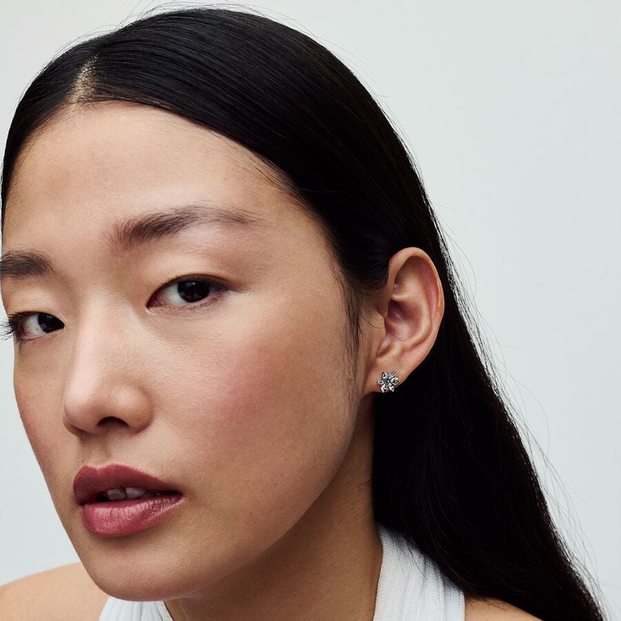 Sparkling Herbarium Circle and Cluster Necklace and Earrings Set